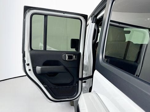 Used 2023 Jeep Wrangler Sahara w/ Cold Weather Group image 26