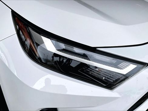 Used 2023 Toyota RAV4 LE FWD image 28