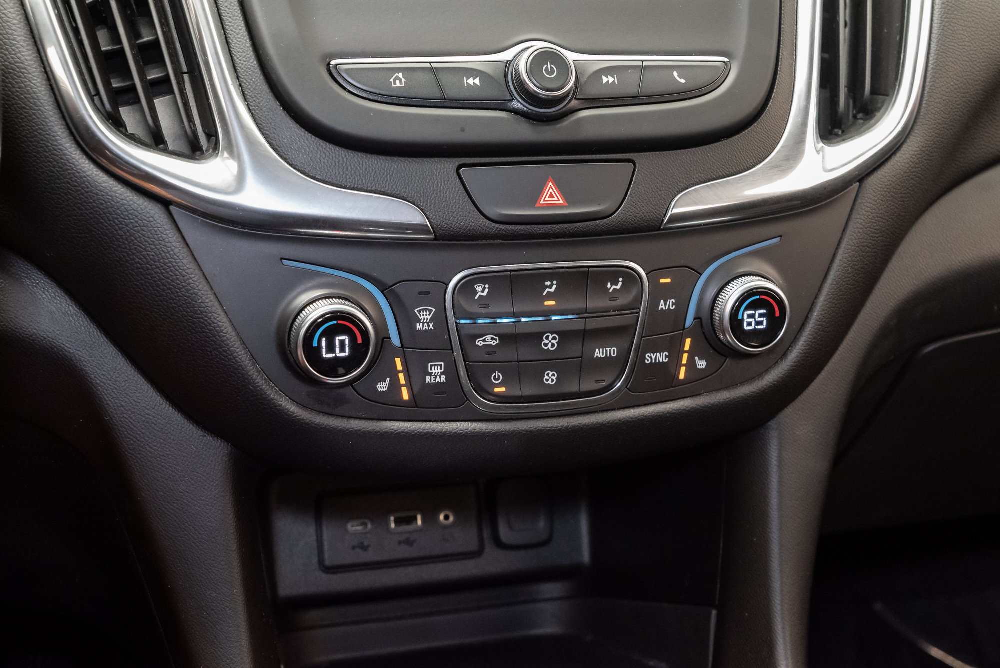 Used 2019 Chevrolet Equinox LT FWD image 18