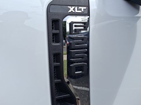 New 2026 Ford F250 XLT w/ XLT Premium Package image 27