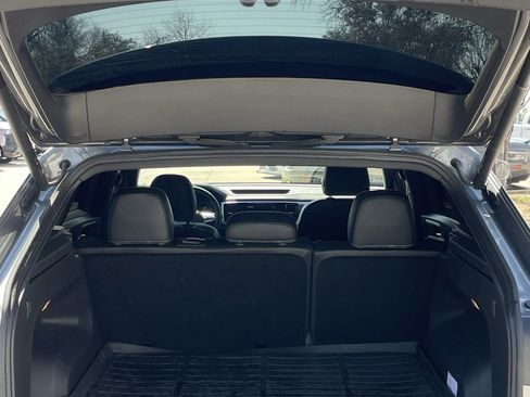 Used 2023 Volkswagen Atlas Cross Sport SE image 27