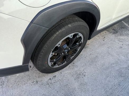 Used 2022 Subaru Crosstrek 2.0i image 9