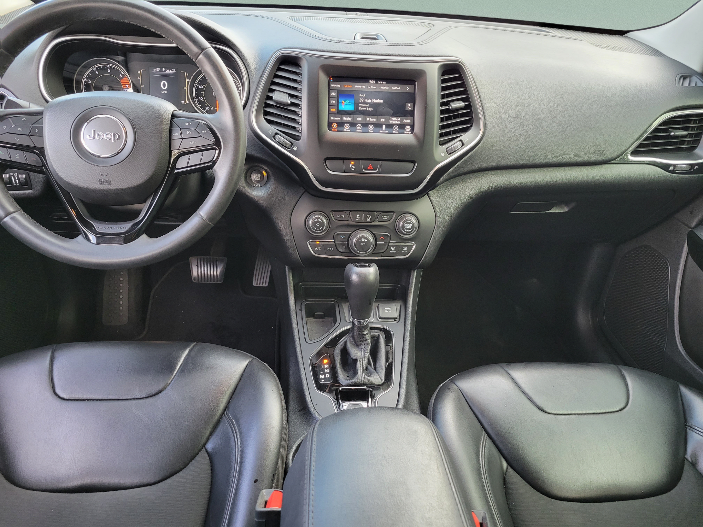 Used 2020 Jeep Cherokee Latitude Plus FWD image 12