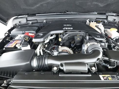 Used 2020 Jeep Wrangler Unlimited Sport S image 23