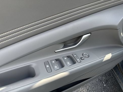 New 2026 Hyundai Elantra Sport FWD image 15