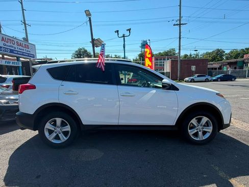Used 2014 Toyota RAV4 XLE AWD/4WD image 3