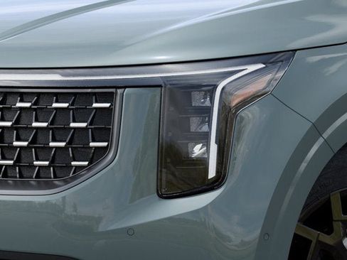 New 2027 Kia Carnival SX FWD image 10