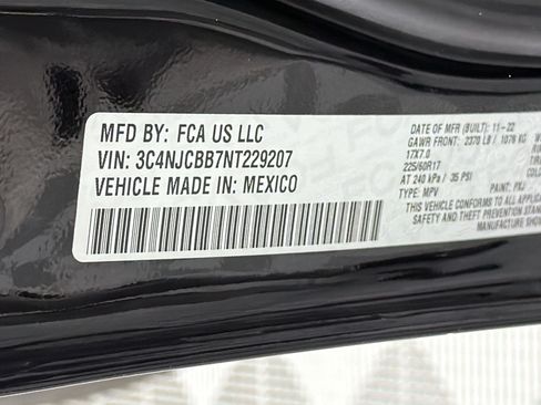 Used 2022 Jeep Compass Latitude FWD image 22