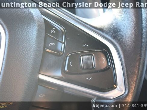 Used 2023 Chevrolet Corvette Stingray Convertible w/ Z51 Performance Package image 18