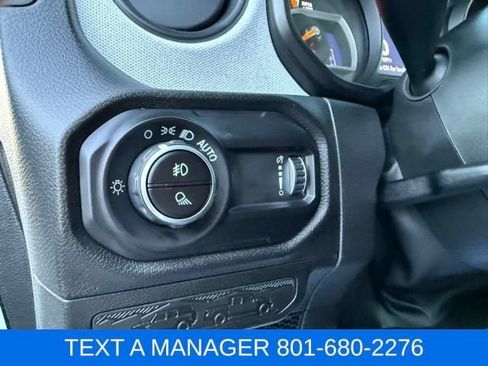Used 2025 Jeep Gladiator Sport AWD/4WD image 14