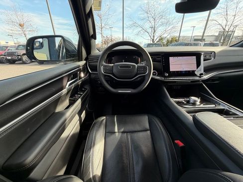 Used 2024 Jeep Wagoneer 4WD w/ Premium Group I image 20