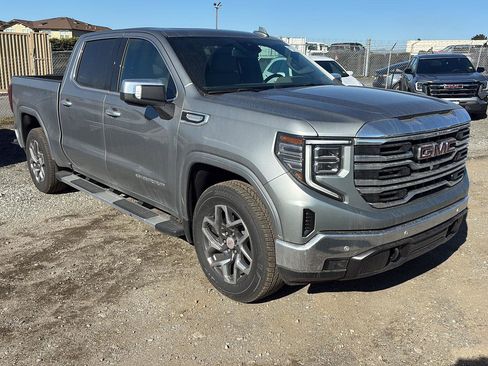 Used 2025 GMC Sierra 1500 SLT image 1