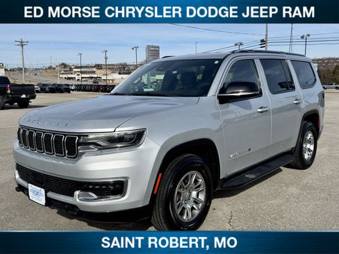 Used 2023 Jeep Wagoneer 4WD image 1