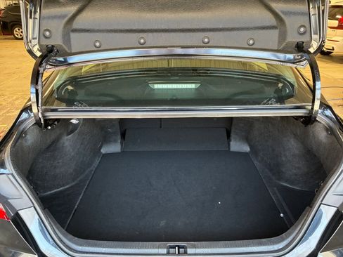Used 2025 Toyota Camry LE FWD image 31
