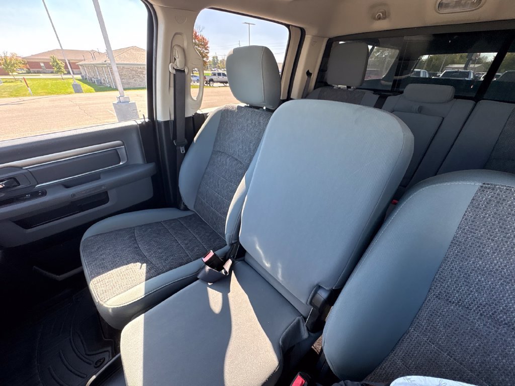 Used 2017 RAM 1500 Big Horn RWD image 26