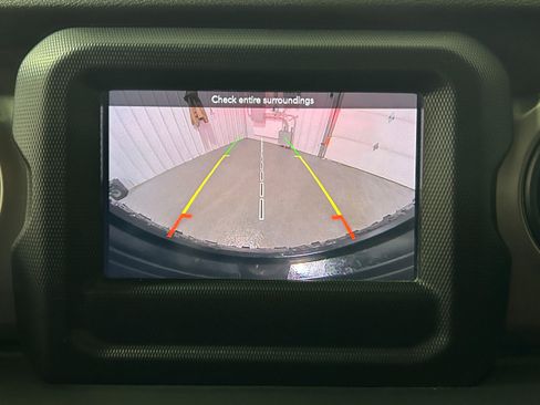 Used 2018 Jeep Wrangler Unlimited Sport S image 9