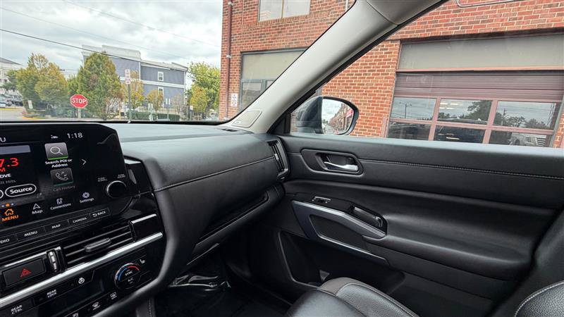 Used 2023 Nissan Pathfinder 4WD SL w/ SL Premium Package image 38