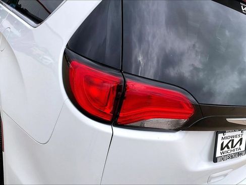 Used 2023 Chrysler Voyager LX FWD image 29