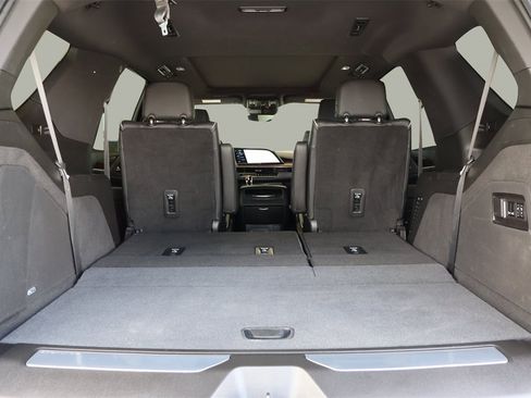 Certified 2023 Cadillac Escalade Premium Luxury image 19