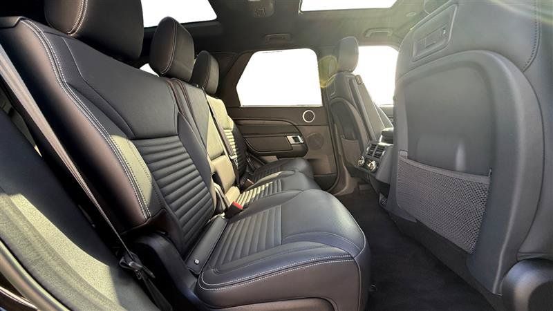 Used 2023 Land Rover Discovery S R-Dynamic AWD/4WD image 18