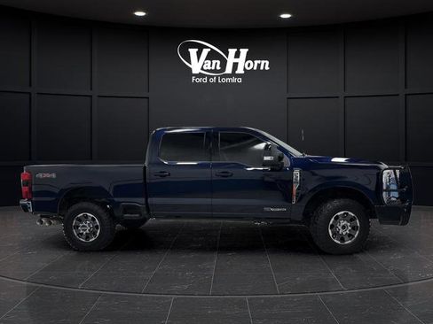 Used 2024 Ford F350 Lariat image 2
