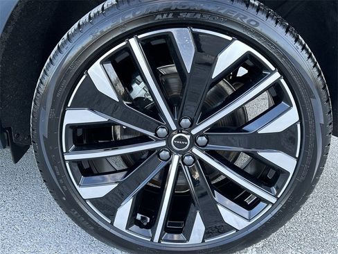 New 2026 Volvo XC60 T8 Ultra w/ Climate Package image 11