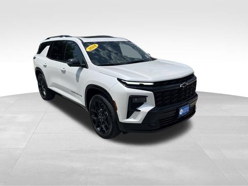 Used 2024 Chevrolet Traverse RS AWD/4WD image 9