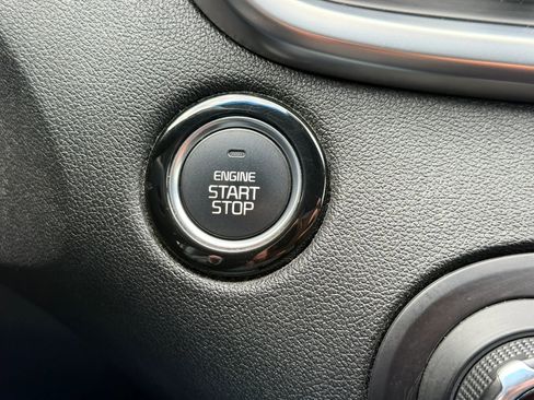 Used 2018 Kia Sorento EX image 4