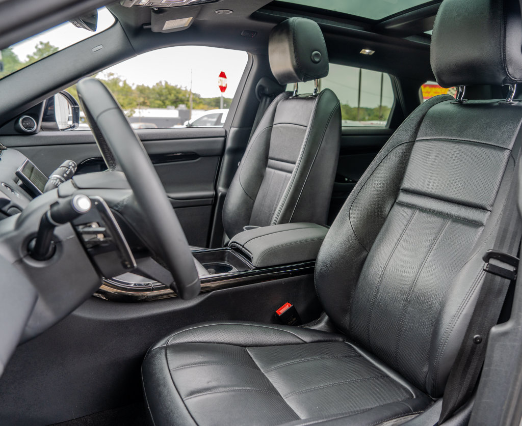 Used 2024 Land Rover Range Rover Evoque Dynamic SE AWD/4WD image 19