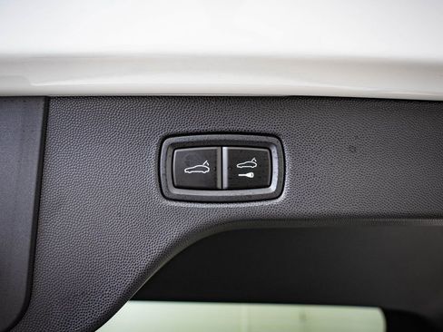 New 2026 Porsche Macan 4S Electric AWD/4WD image 22