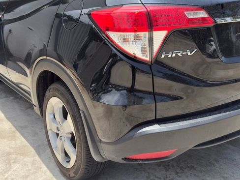 Used 2019 Honda HR-V LX image 9