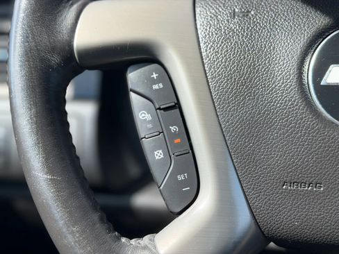 Used 2013 Chevrolet Tahoe LTZ image 39