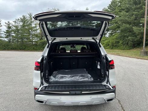 Used 2025 BMW X5 xDrive40i w/ Climate Comfort Package image 50