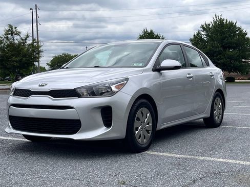 Used 2018 Kia Rio S FWD image 3