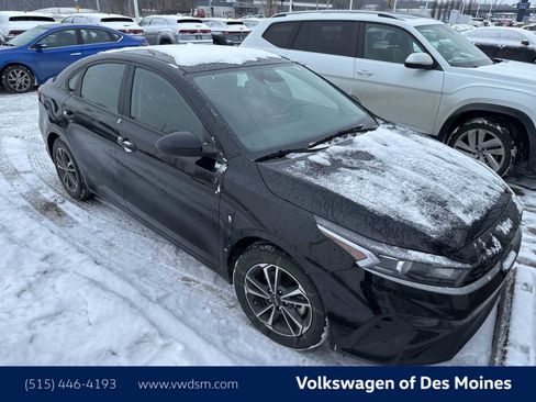 Used 2023 Kia Forte LXS image 3