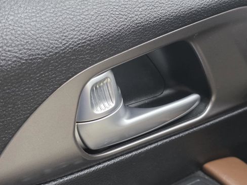 Used 2019 Chrysler Pacifica Limited w/ Advanced Safetytec Group image 10