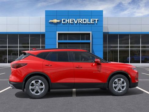 New 2025 Chevrolet Blazer LT AWD/4WD image 12