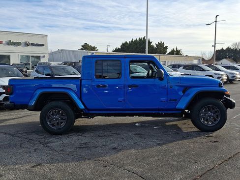 New 2026 Jeep Gladiator Sport image 7