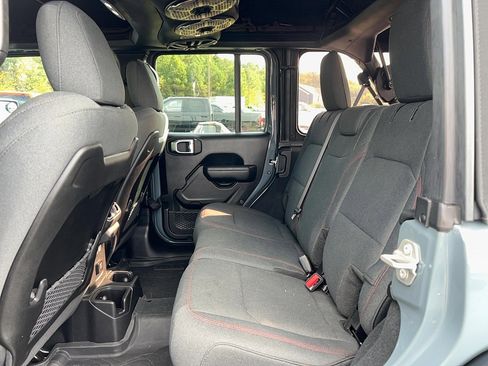 Used 2024 Jeep Wrangler Unlimited Rubicon image 29