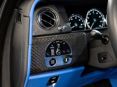 Used 2023 Rolls-Royce Cullinan Black Badge w/ Driver's Package image 15