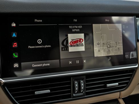 Used 2023 Porsche Cayenne Platinum Edition AWD/4WD image 43