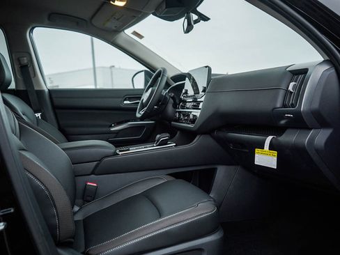 New 2025 Nissan Pathfinder SL w/ Lighting Package (N92) image 11