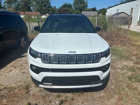 Certified 2025 Jeep Compass Limited AWD/4WD image 2