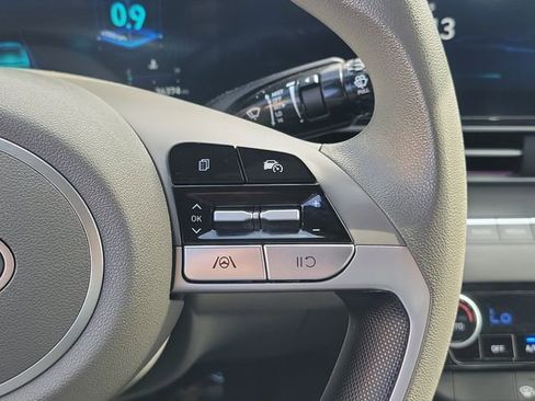 Certified 2024 Hyundai Elantra SEL FWD image 8