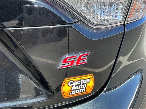 Used 2021 Toyota Corolla SE w/ Carpet Mat Package (TMS) image 29