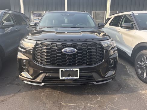 New 2026 Ford Explorer ST-Line AWD/4WD image 1