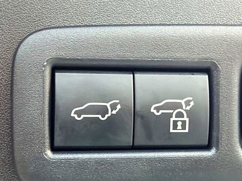 Used 2023 Lexus UX 250h UX 250h Premium image 11