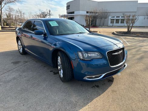Used 2020 Chrysler 300 S image 3