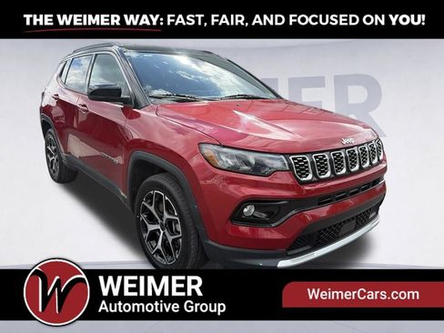 Used 2025 Jeep Compass Limited AWD/4WD image 3