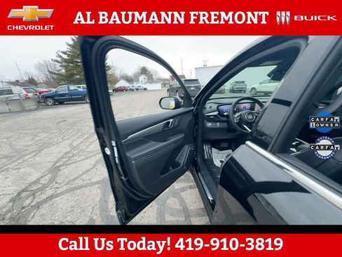 Used 2025 Buick Enclave Preferred image 5